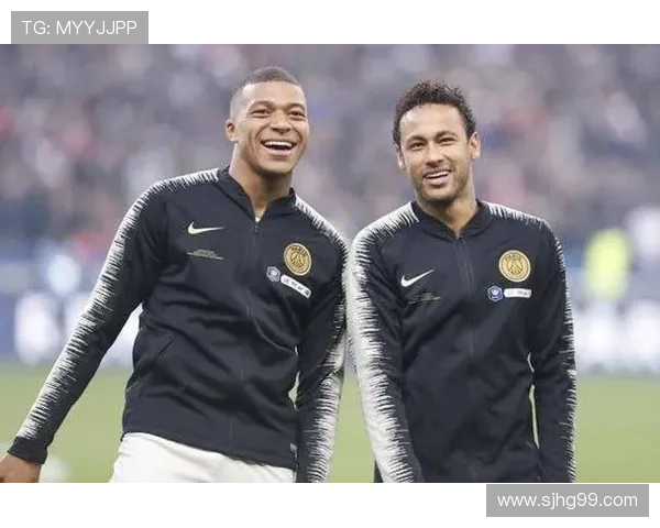 内马尔与姆巴佩重聚，MCN组合状态回暖引发球迷期待